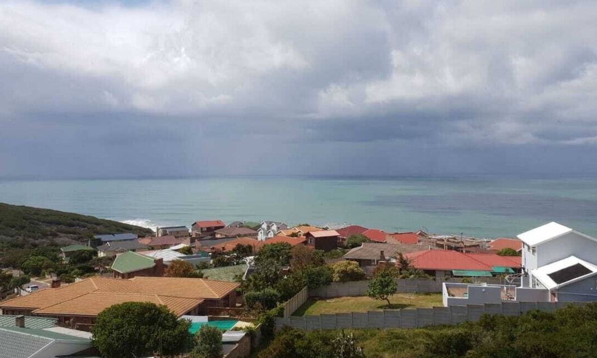 Mossel Bay Apartment | Relaxing holiday apartment home with sea view