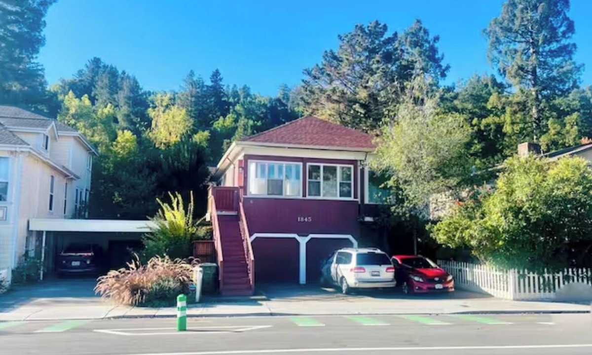 West End House | Renovated 1932 San Rafael 3bed 2bath house, close to 101 shops banks restaurants