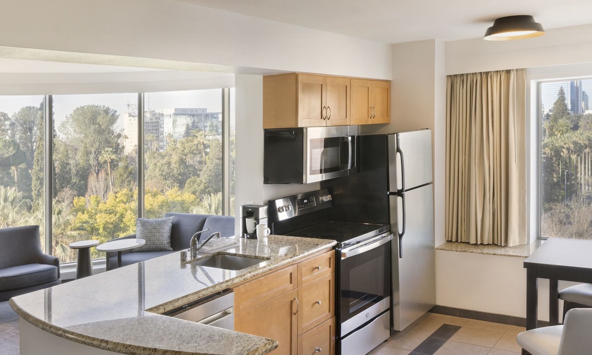 Downtown Sacramento Hotel | Residence Inn by Marriott Sacramento Downtown at Capitol Park