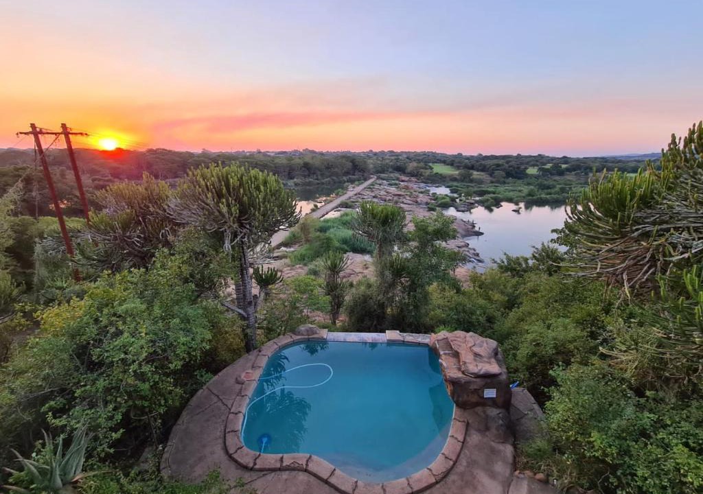 Komatipoort Cabin | River Hill Lodge
