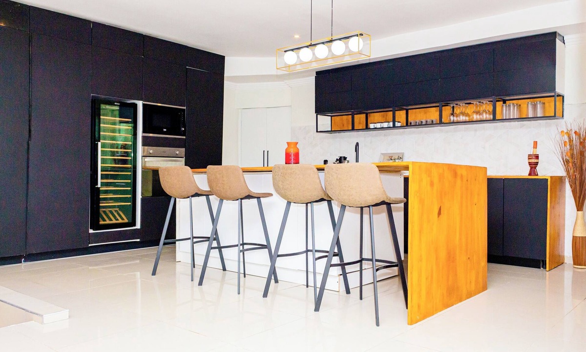 Greater Johannesburg Metropolitan Area House | Riverfront Oasis in Paulshof