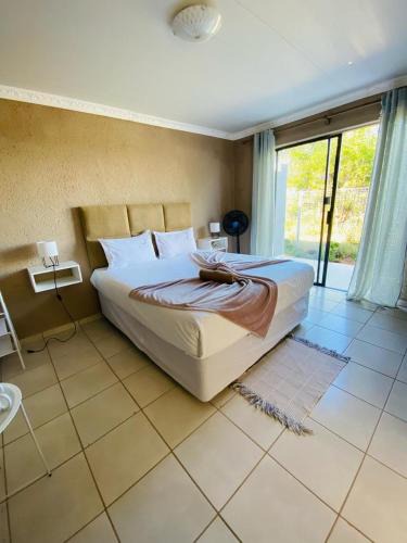 Mamaolo Bed & Breakfast | Riverview Pool Resort and Lodge