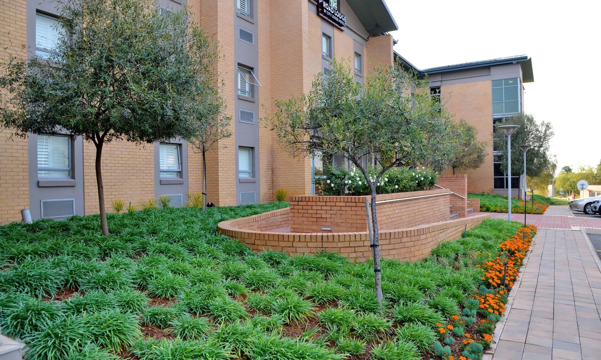 Greater Johannesburg Metropolitan Area Hotel | Road Lodge Southgate