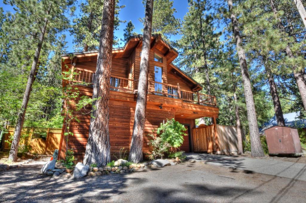 Brockway House | Rocky Retreat