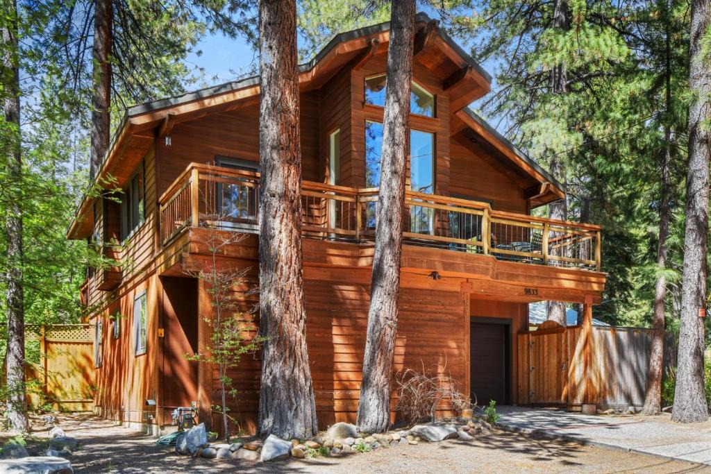 Brockway House | Rocky Retreat