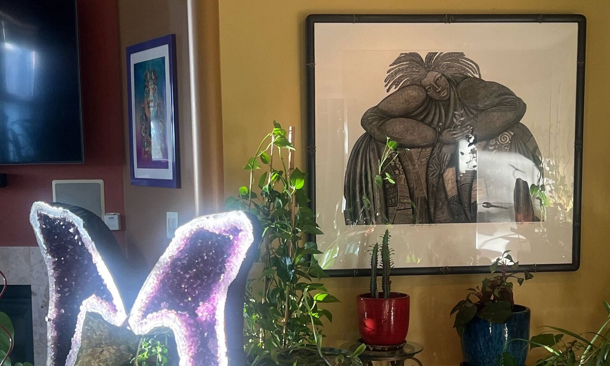 Longfellow Apartment | Romantic Plant filled studio Beautiful vibes! Spa Services Available