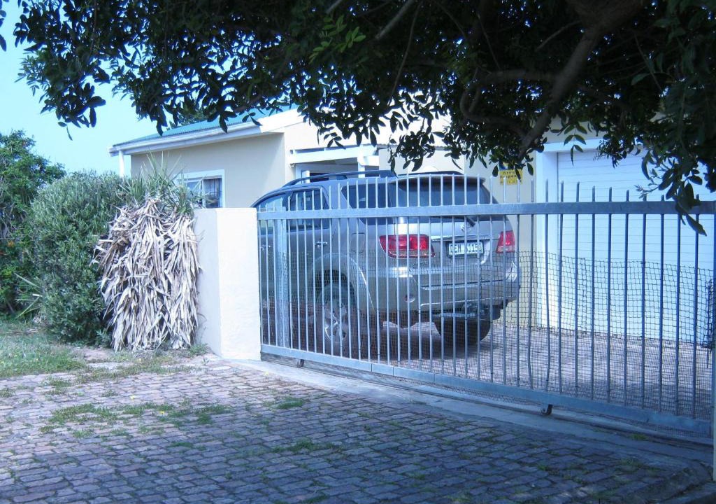 Westcliff Apartment | Rose's Cottage
