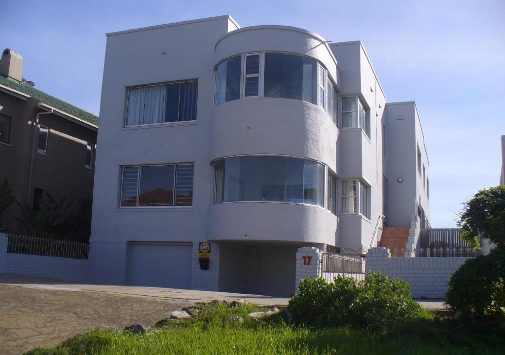 Muizenberg Apartment | Royal at Sea