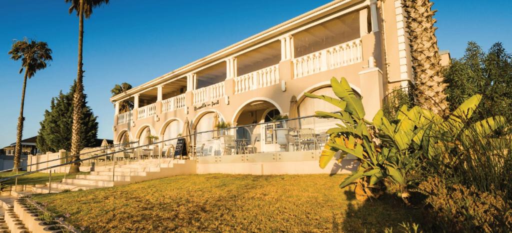 Port Owen Hotel | Russells on the Port