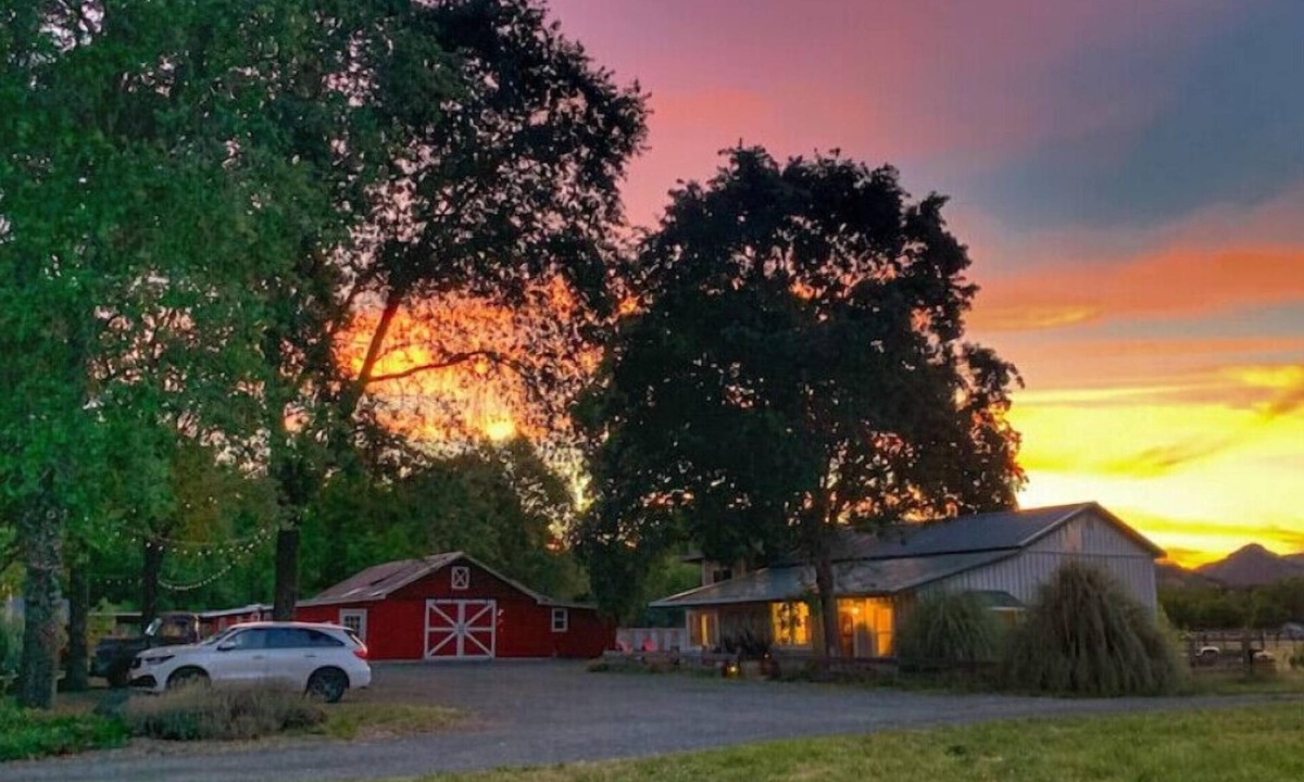 Upper Lake Other | Rustic Villa Stay w/Stunning View & Farm Animals