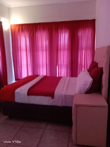 Mahikeng Hotel | Rz guest house