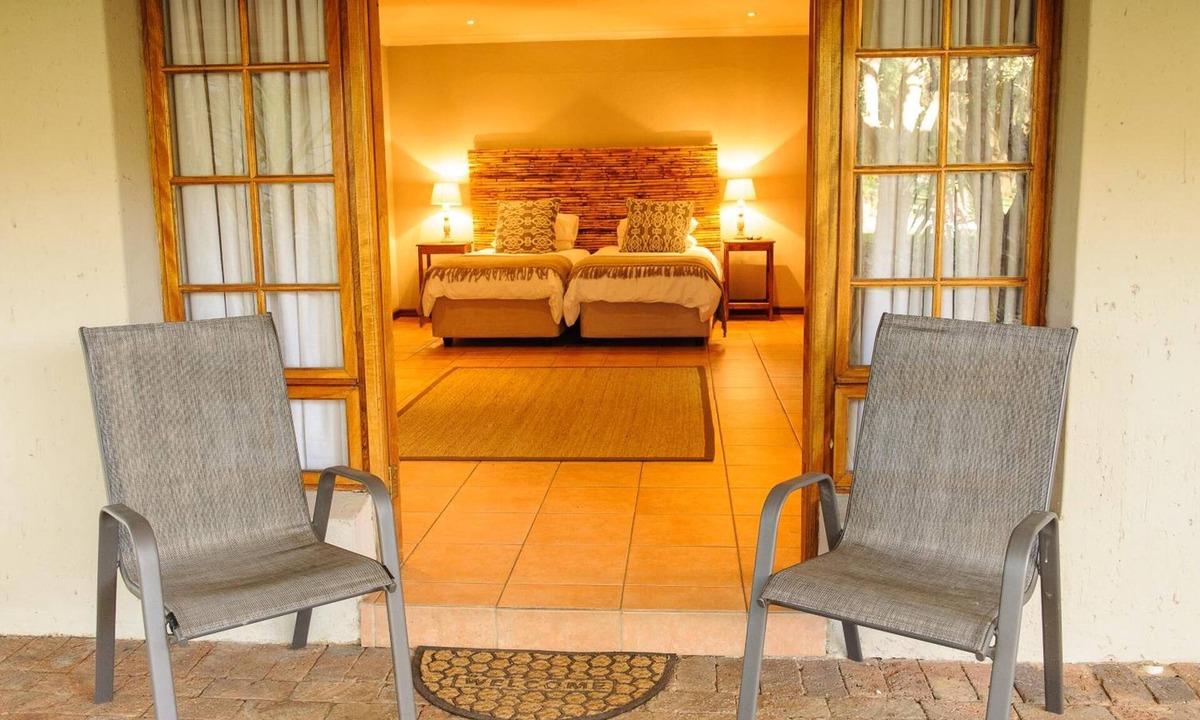 Kempton Park House | Safari Club SA