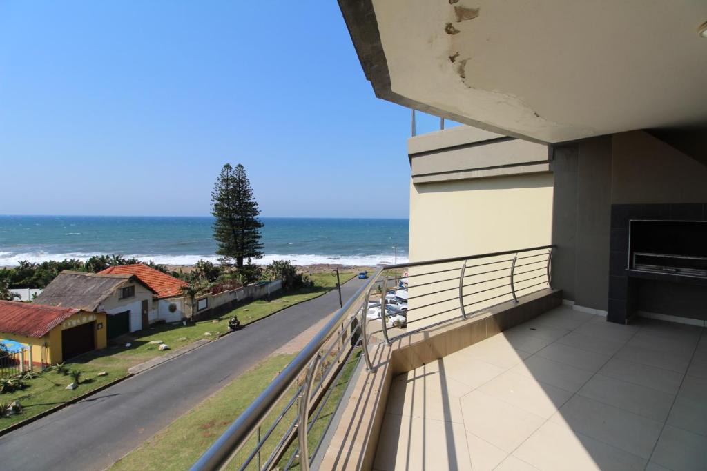 Margate Apartment | Saints View Resort Unit 21