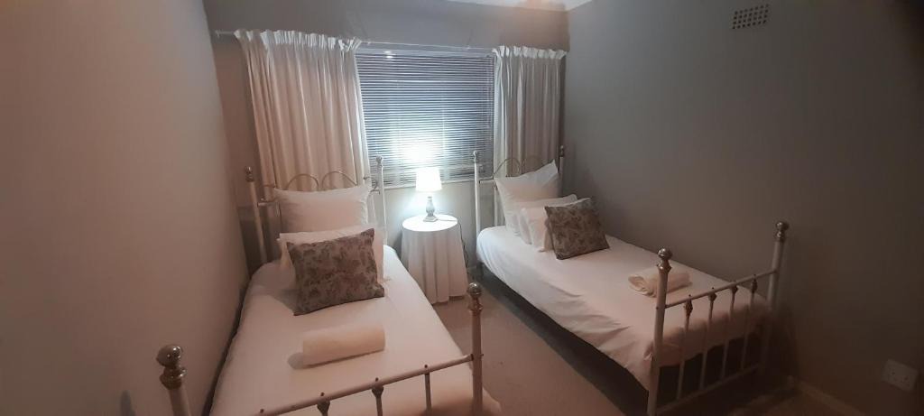 Beaufort West Apartment | Salt and Pepper Garden Cottage