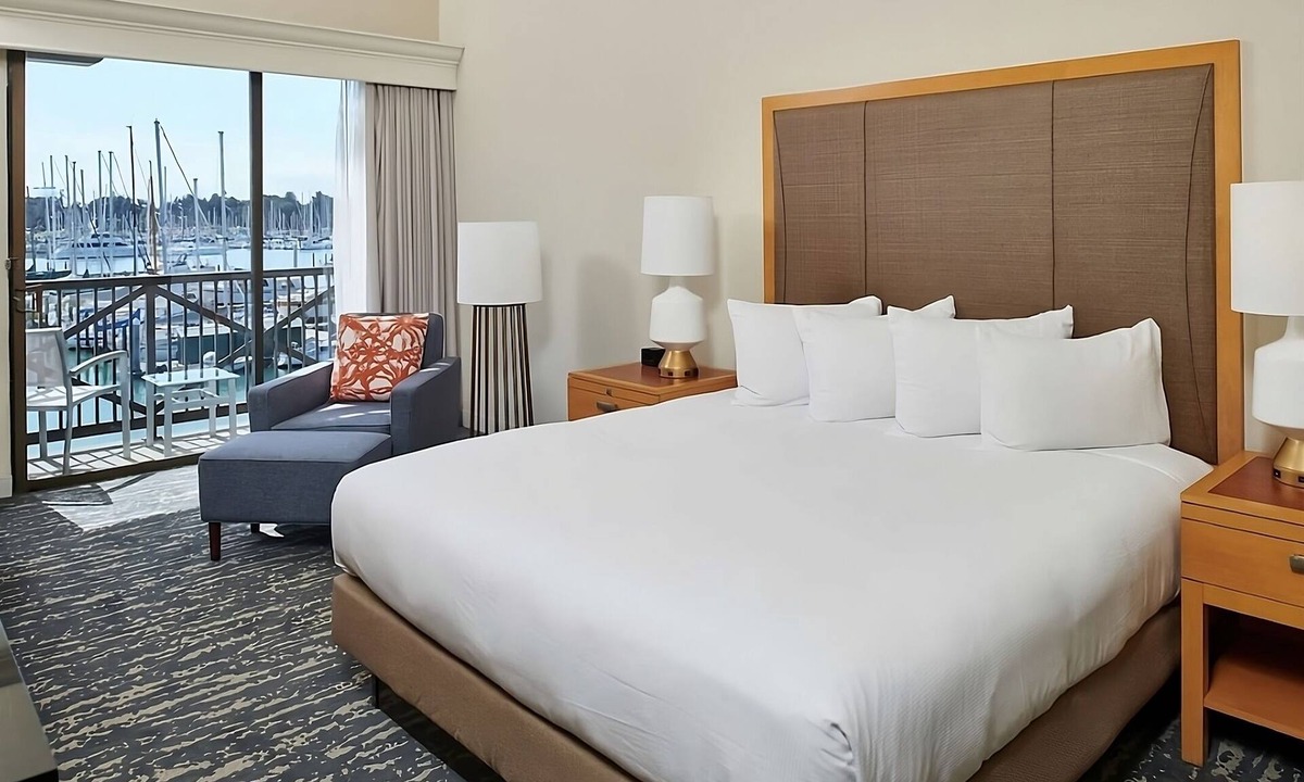 Berkeley Hotel | San Francisco Bay Retreat near UC Berkeley | Pool + Free Parking