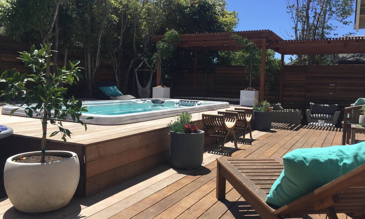 Westside Santa Cruz House | 💥SANTA CRUZ Pool PRICE SLASHED and stay 3 get one free July 8-14th💥