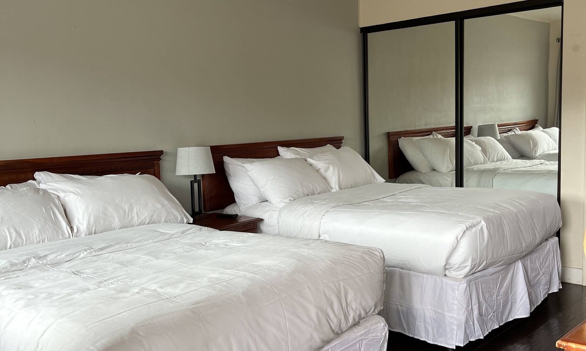 Rockaway Beach Hotel | Sea Breeze Motel