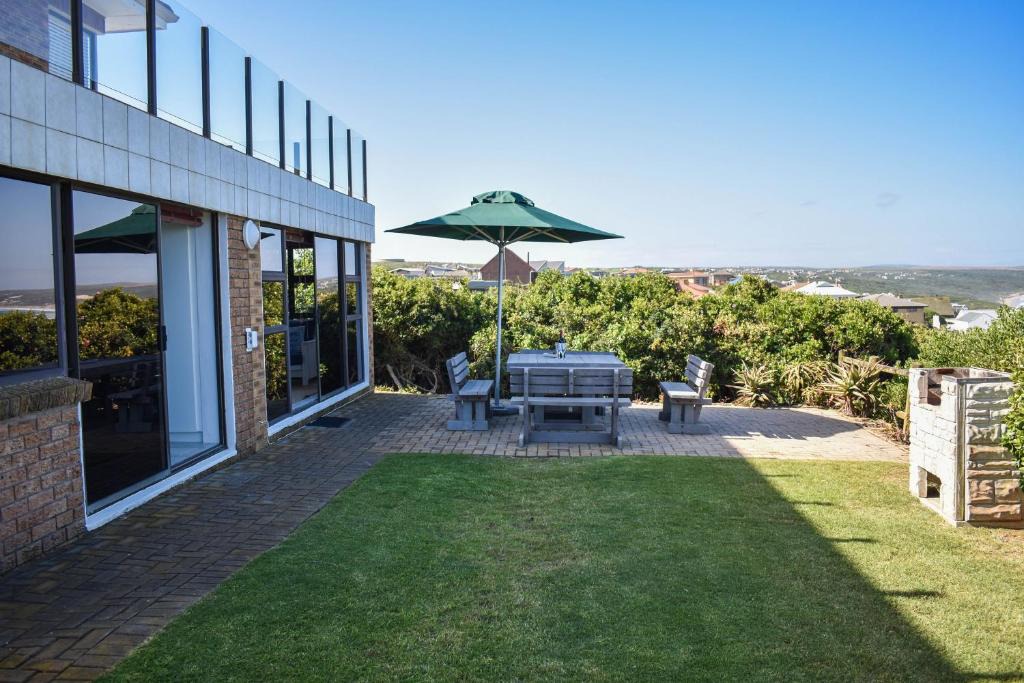 Boggoms Bay Apartment | Sea Gem with a stunning view