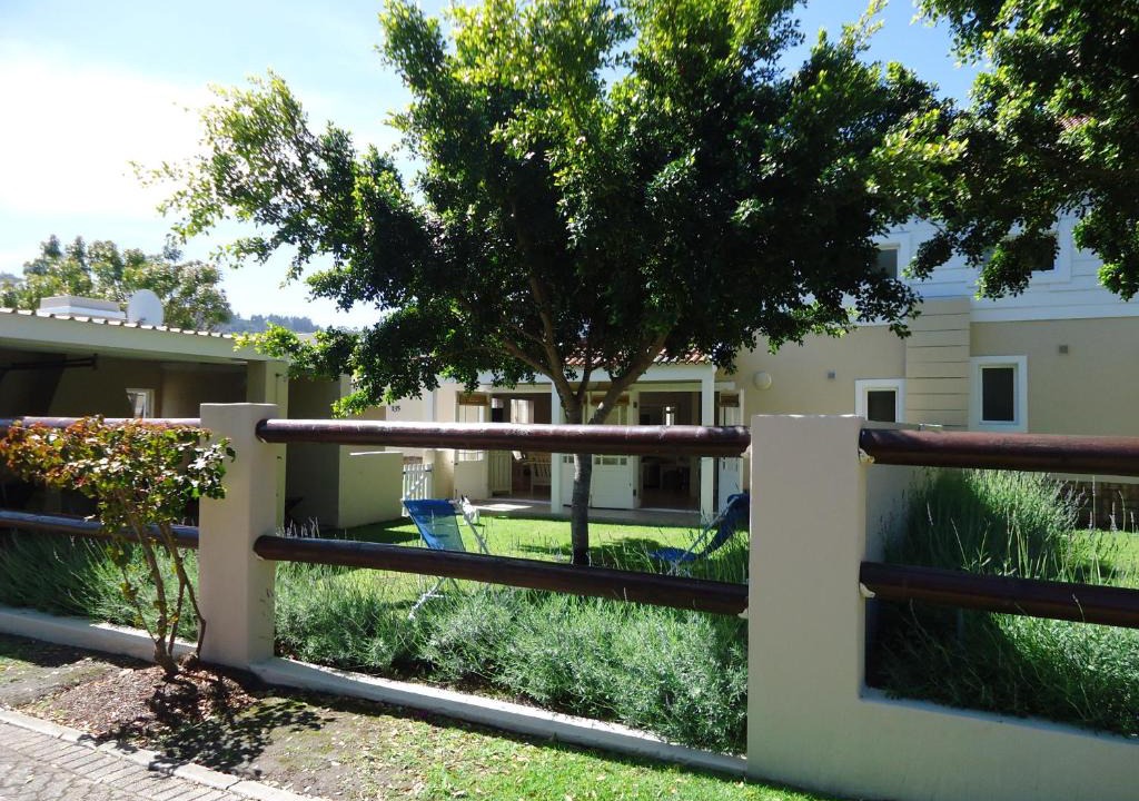 Keurboomstrand Apartment | Sea-Lets