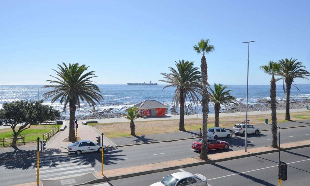 Sea Point Apartment | Sea Point Luxury Four Bedroom Apartments