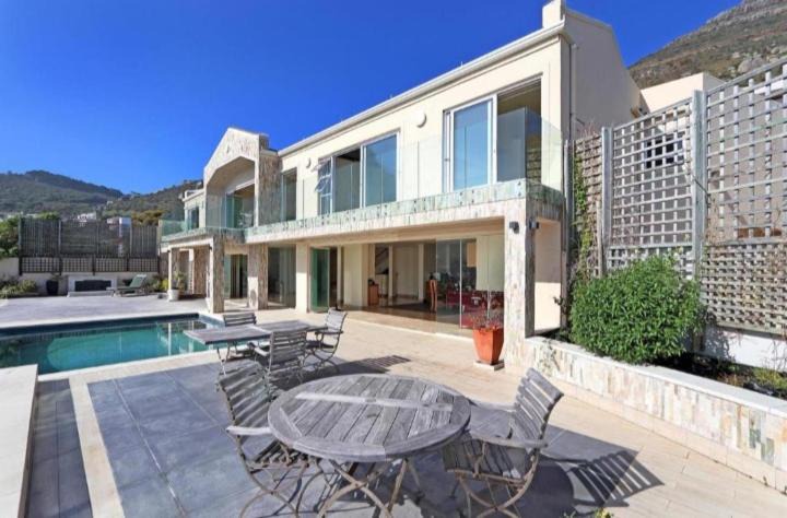 Zinkwazi Beach Villa | Sea Side Haven