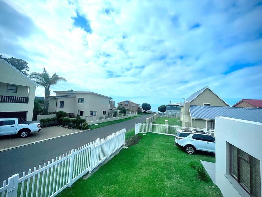 Kleinmond House | Sea Studio with lovely view,Netflix +solar lights