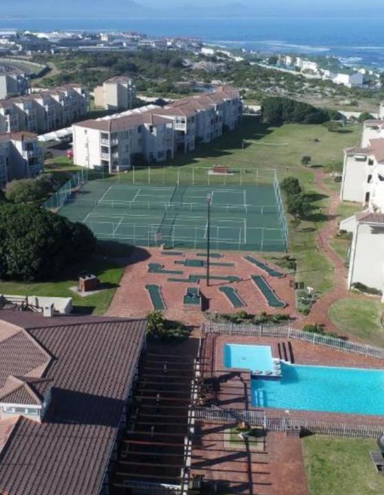Westcliff Apartment | Sea view breakaway for 4 Hermanus Beach Club
