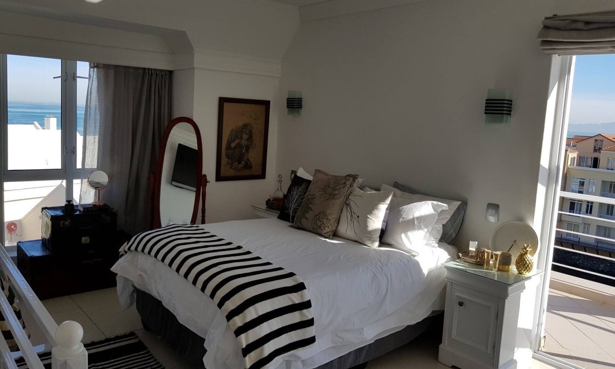 Gordon's Bay Apartment | Seaside Apartment in Gordon's Bay