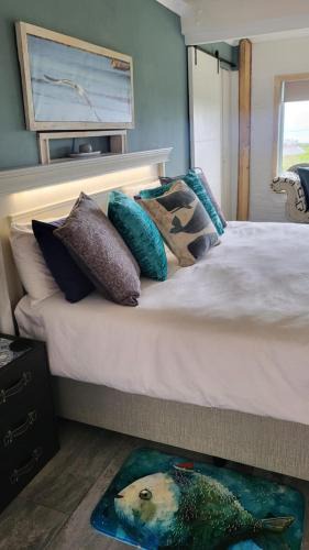 Betty's Bay Apartment | Seaview on 2822 Happy Whale Cottage