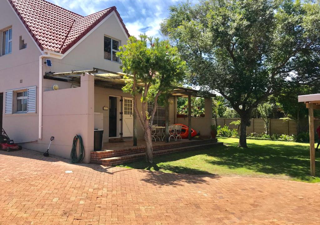 Sedgefield House | Sedgefield Kingfisher Cottage