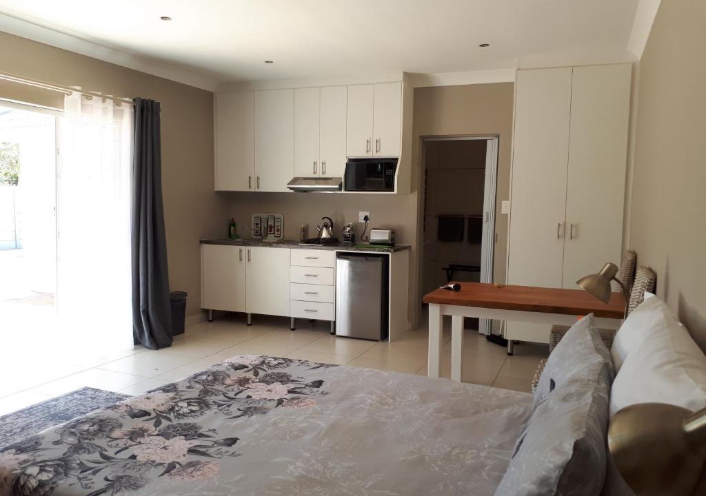 Milnerton Apartment | Self-Catering Holiday/work Accommodation