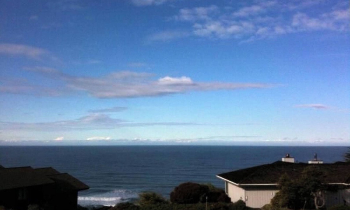 Manchester House | September and October dates are available! Are Panoramic Ocean Views for you ?