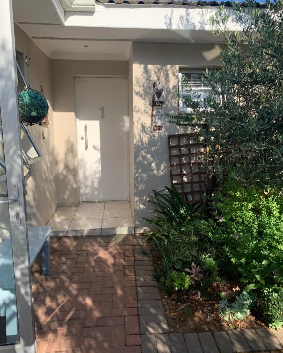 Summerstrand House | Sharwood Place