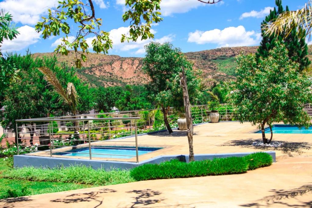 Rustenburg Cabin | Shinkelele Accommodation