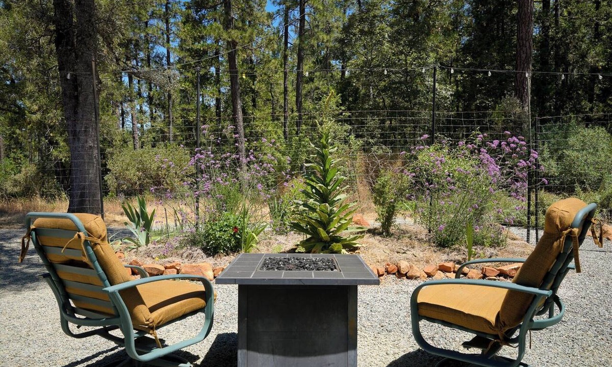 Grass Valley Apartment | Sierra Foothill Studio-Brand New