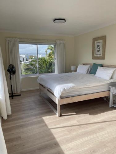 Sunset Beach Apartment | Silver Sunsets Self-Catering Apartments
