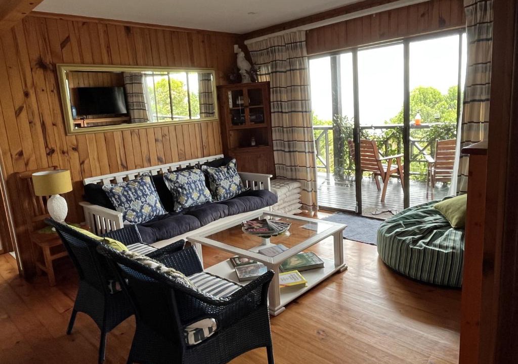 Brenton-on-Sea Apartment | Silwerboom Sea Views and Sunsets