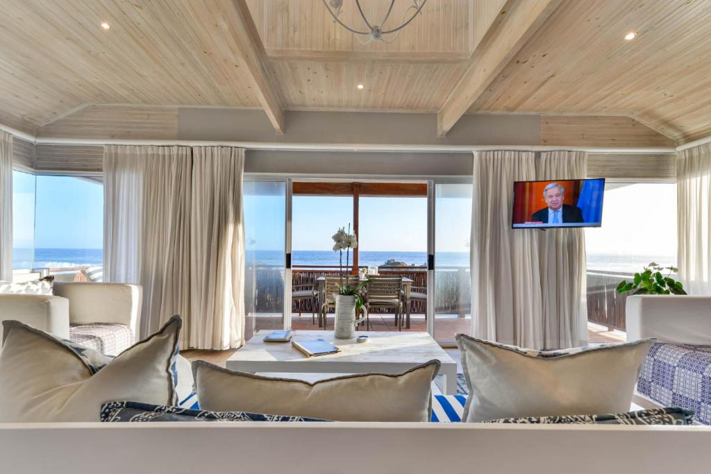 Keurboomstrand Cabin | Singing Kettle Beach Lodge