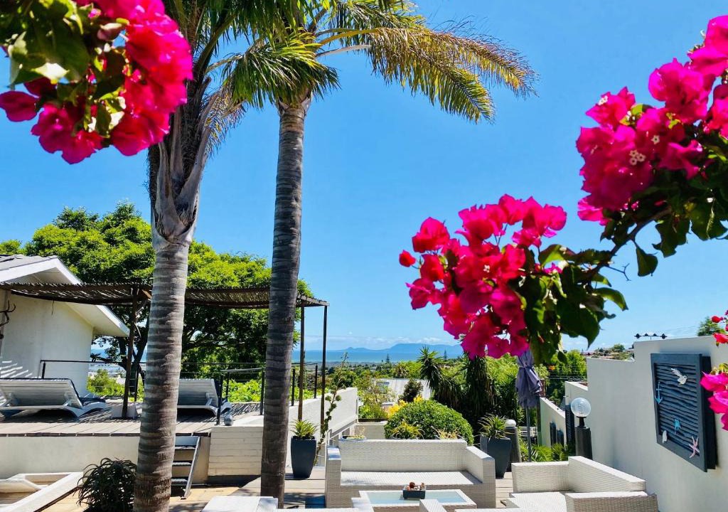 Somerset West House | Southern Cross Guesthouse