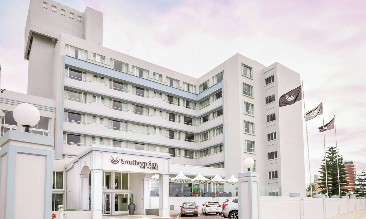 Pollok Beach Hotel | Southern Sun The Marine