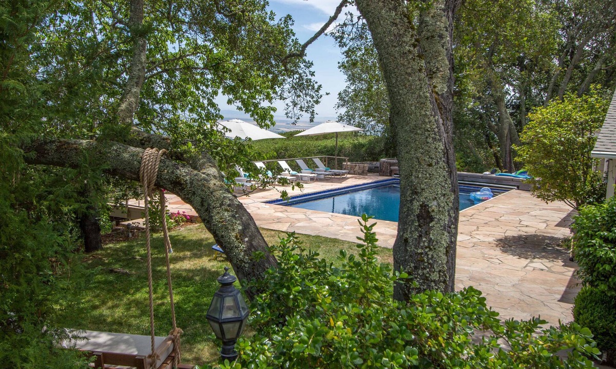 Sonoma House | Spa-like Estate, Wine Country Getaway, above the Sonoma Square, Amazing Views