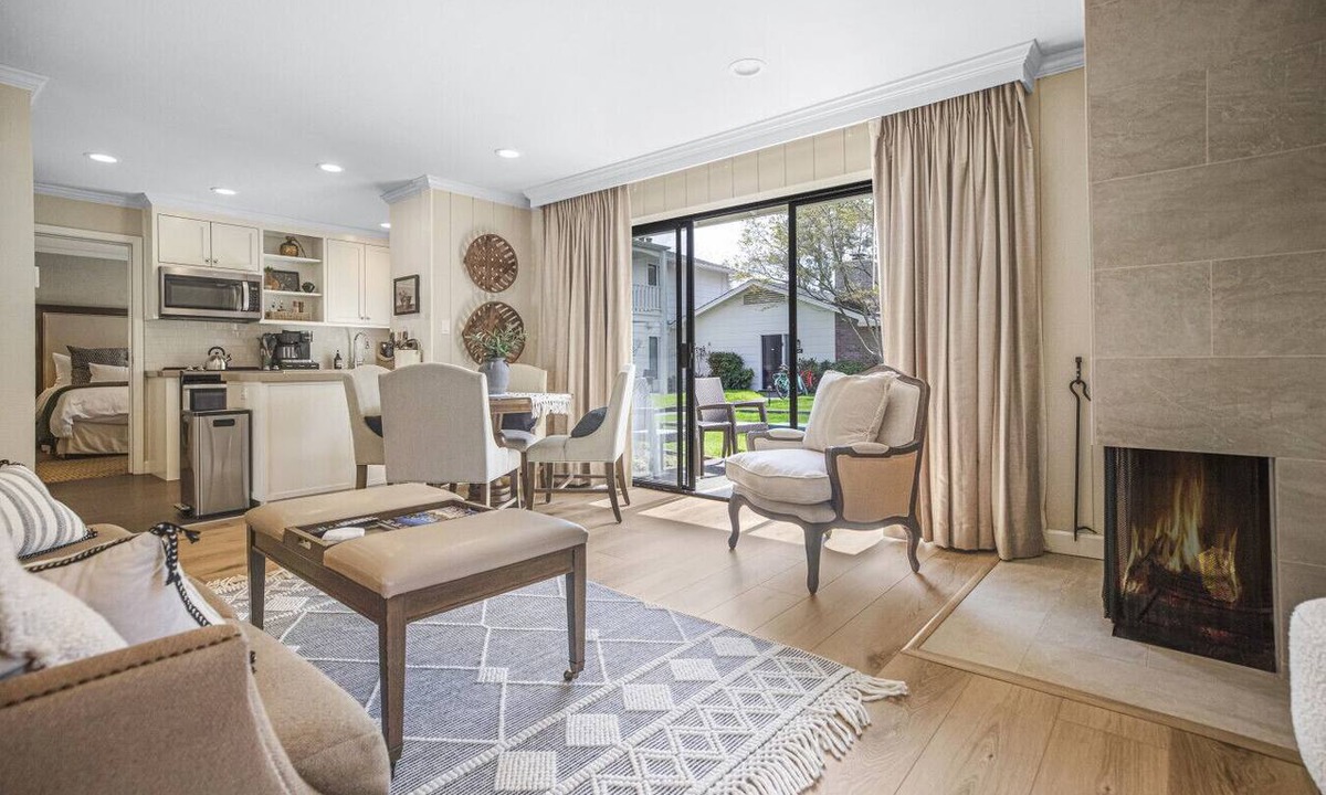 Napa Condo | Spacious 2BR at Silverado | Pool Access | Patio