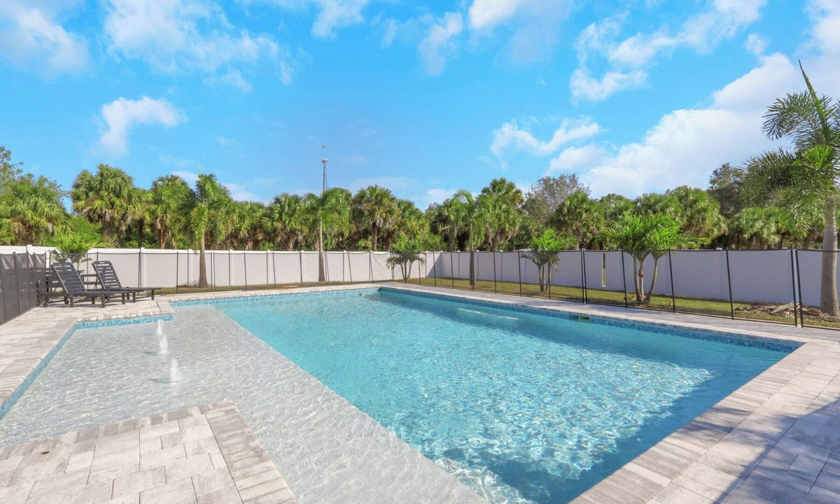 Rural Estates House | Spacious 4BR Home w/Heated Pool & Pickleball Court on 5-Acre Estate