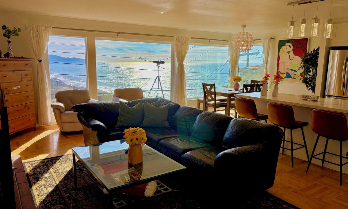 Westlake House | Spacious 4BR Ocean‑View Home Modern Kitchen Near Beach & SF