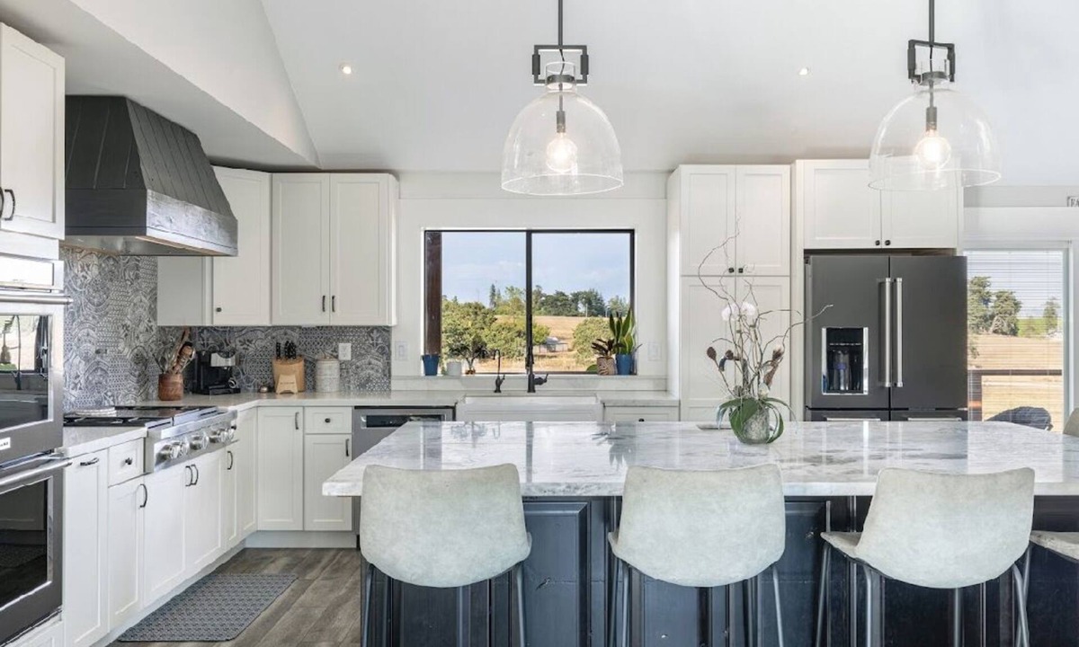Freestone House | Spacious estate in wonderful Sebastopol with AC, WiFi, fitness room