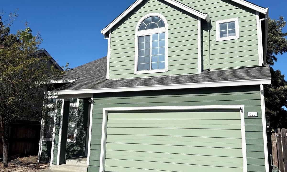 Fairfield House | Spacious home in Suisun City near Napa Valley & Six Flags