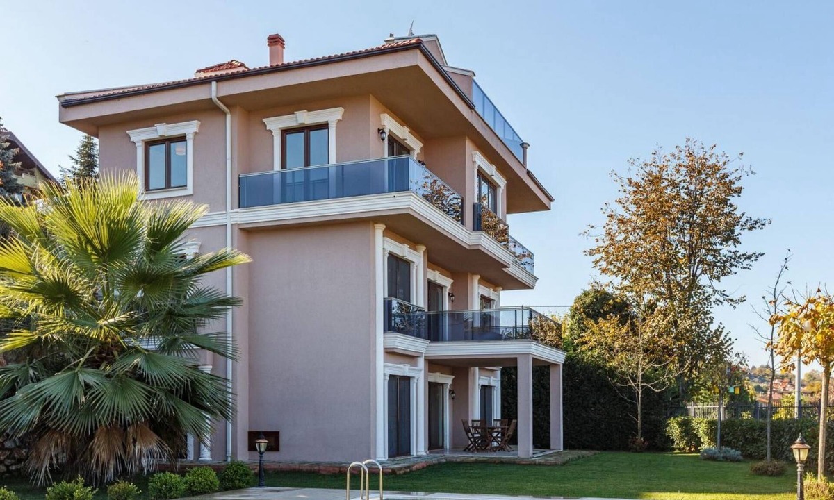 Masukiye Villa | Spacious Villa with Private Pool and Garden in Kartepe near Sapanca