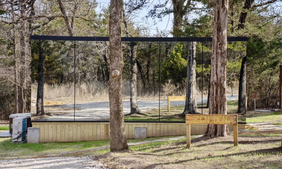 Myra Cabin | Spectacular Mirror House in the North Texas Hill Country