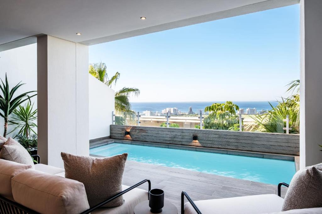 Green Point Villa | Splendor Views