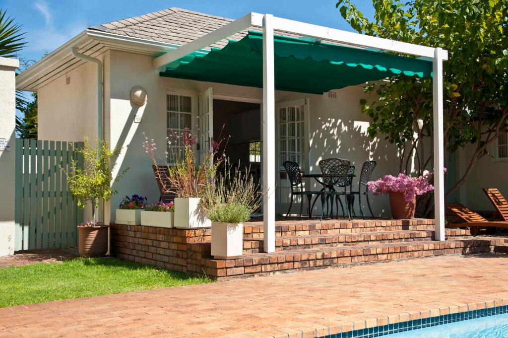 Claremont Apartment | Squirrels Way Cottages